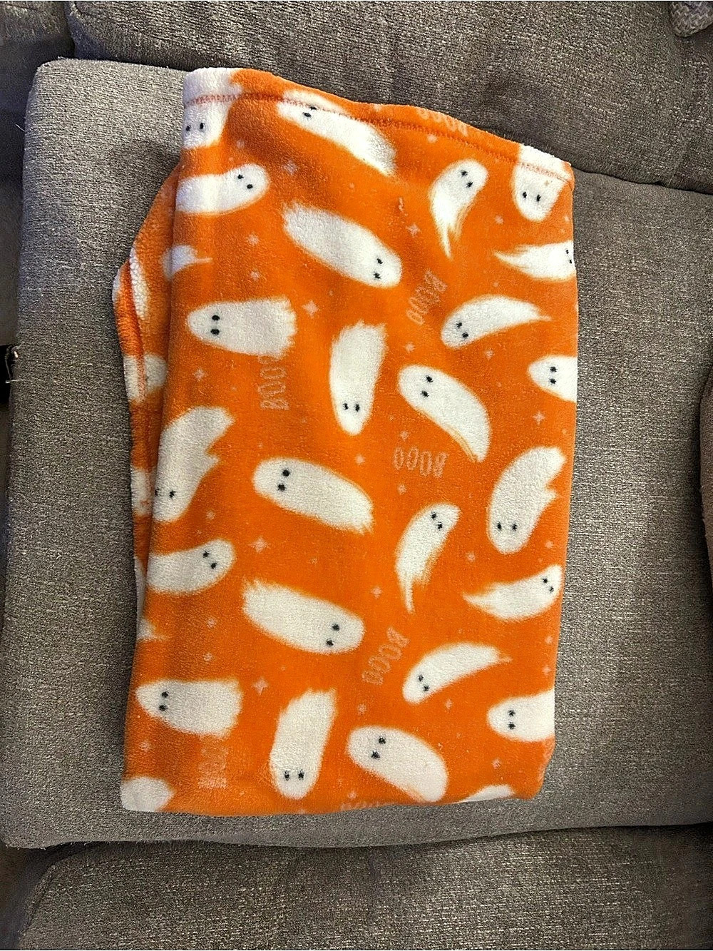 Hyde & EEK! Boutique Ghost Boo Print Plush Throw Blanket Orange & White